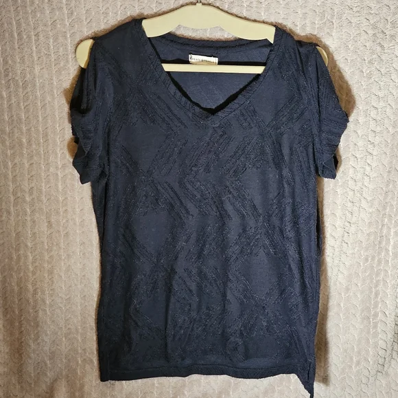 Peace Pearls Tops 42 Peace Pearls Navy Twisted Cold Shoulder